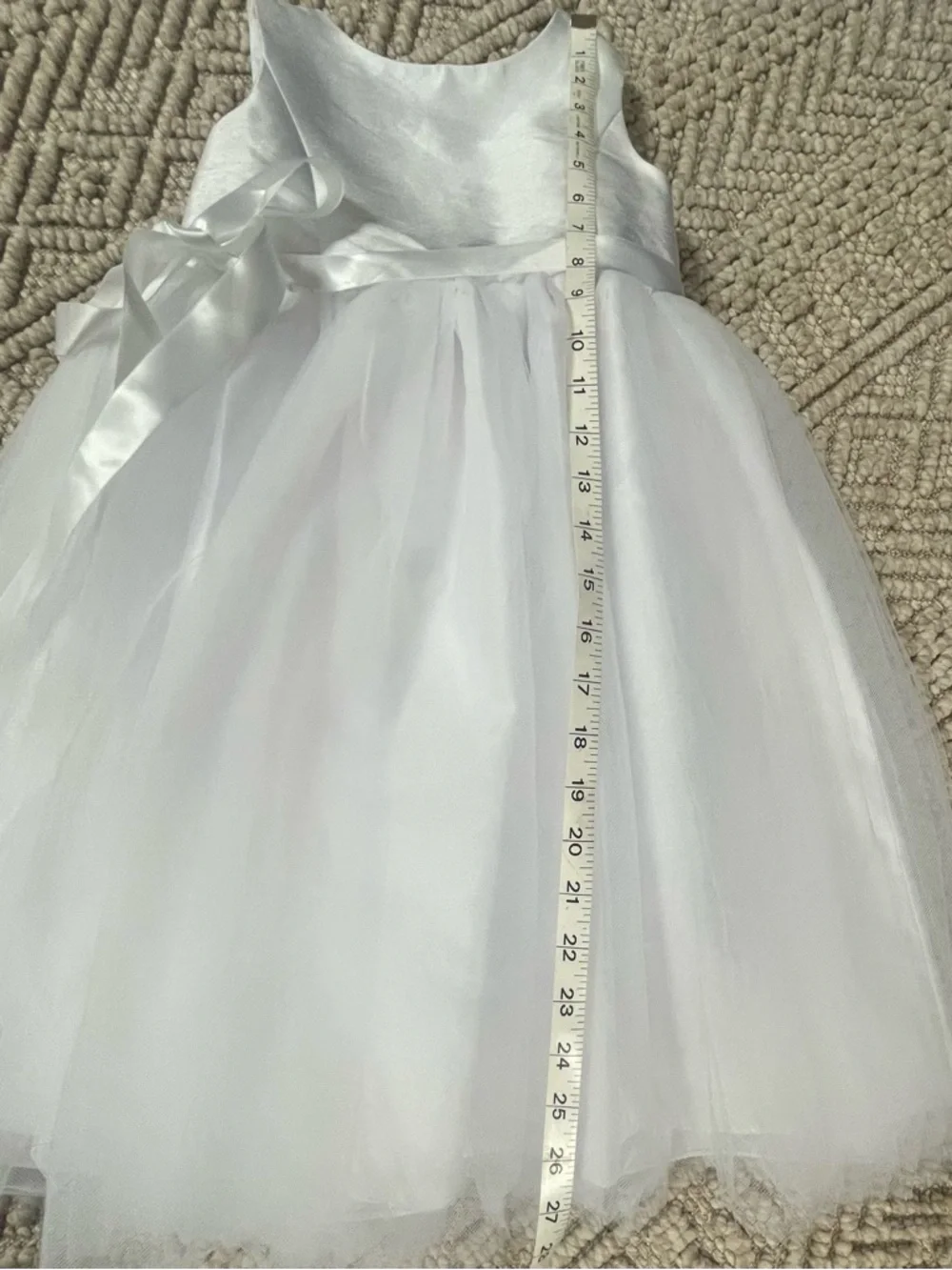 David’s Bridal White Flower Girl Dress Size 6 - Picture 5 of 8